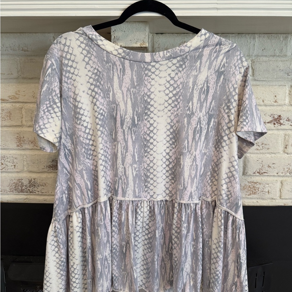 Entro snakeskin print top